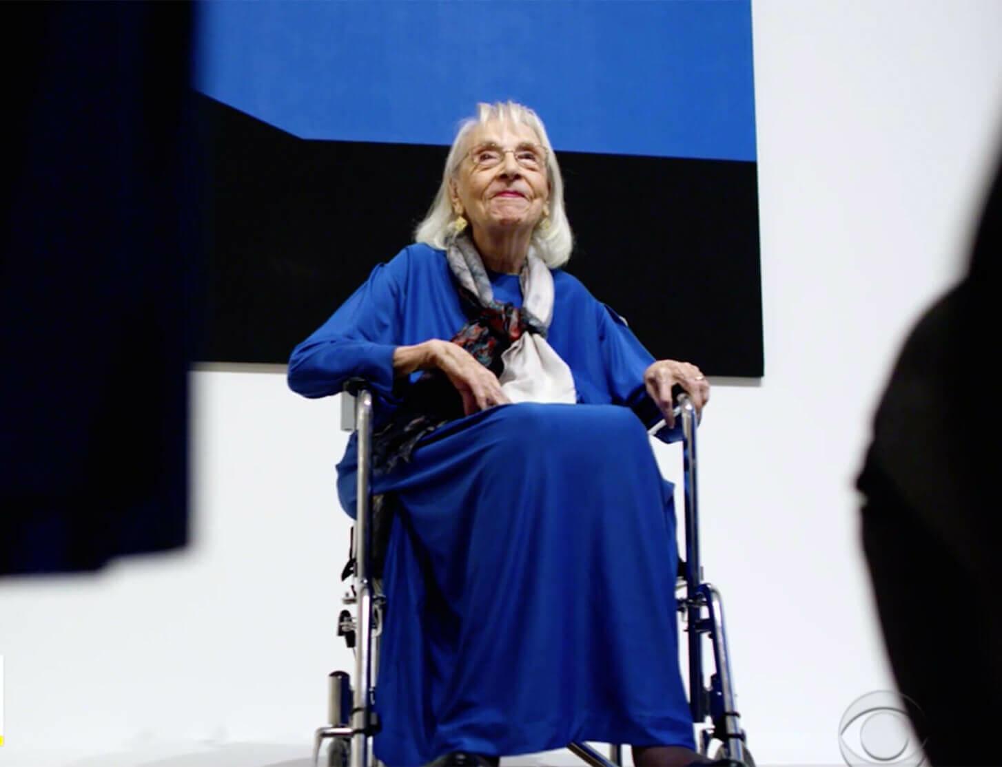 101-year-old artist Carmen Herrera seeks order in her work - CBS News