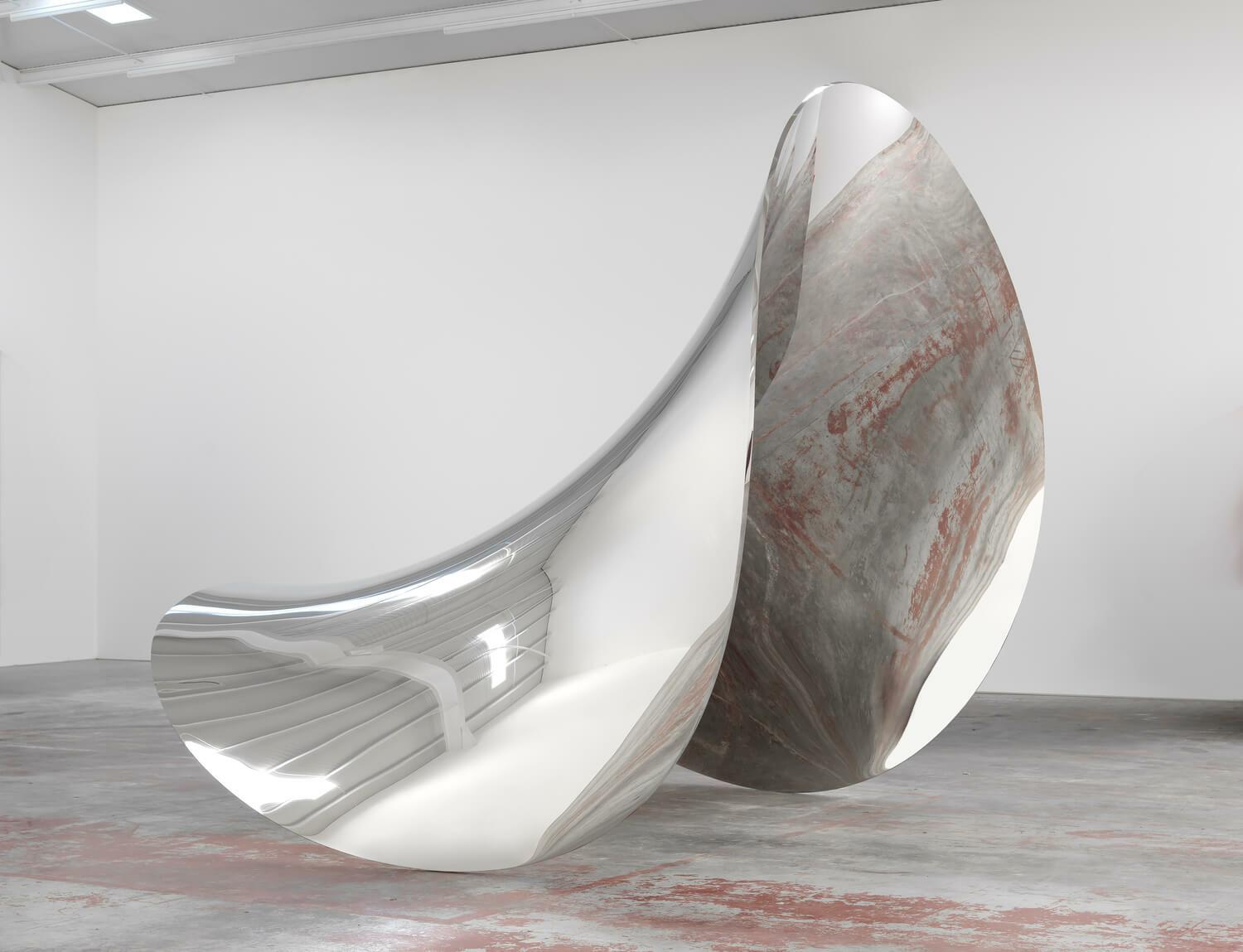 Tsunami by Anish Kapoor