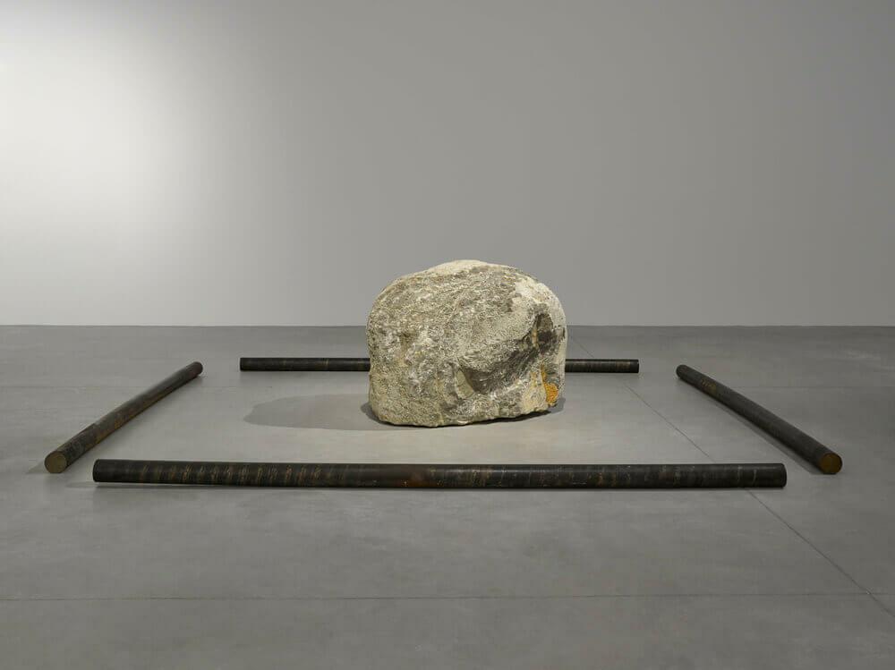 Relatum by Lee Ufan